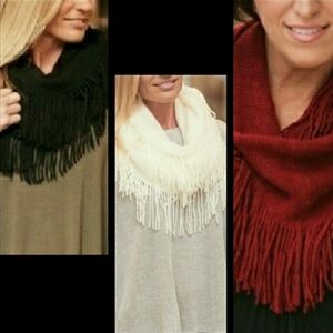 Fringe Scarf Set - Black, Cream, and Red